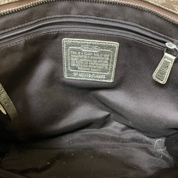 Coach purse - Picture 4 of 4